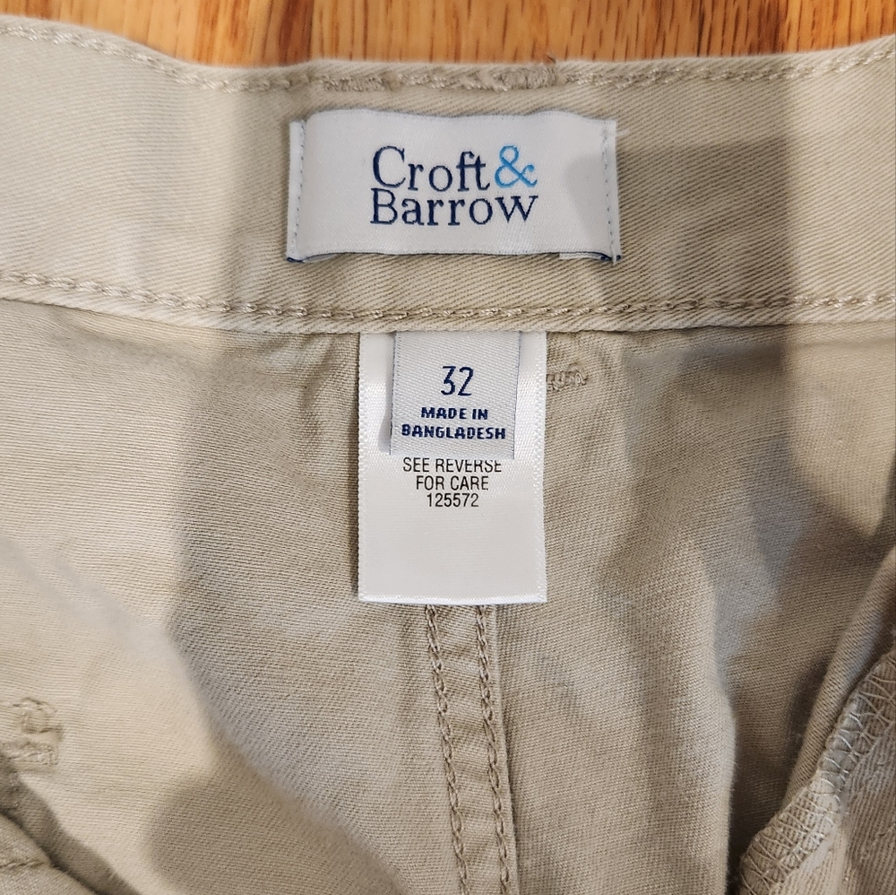 Croft&Borrow  100% Cotton size 32 shorts 013
